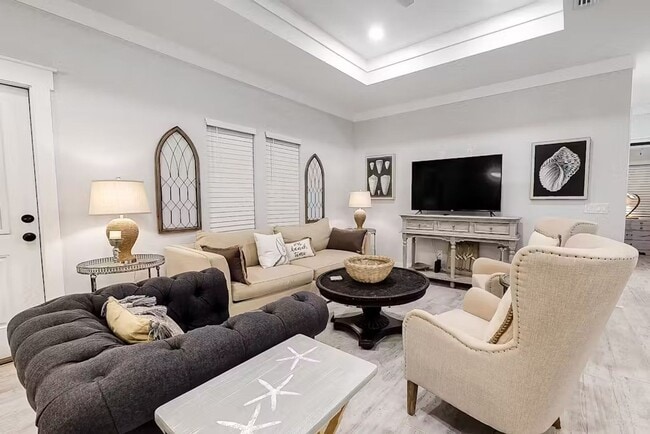 Building Photo - 3 bed 2 Bath Panama City Beach House