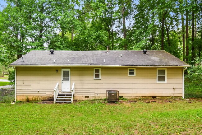 Building Photo - 8985 Yarmouth Dr