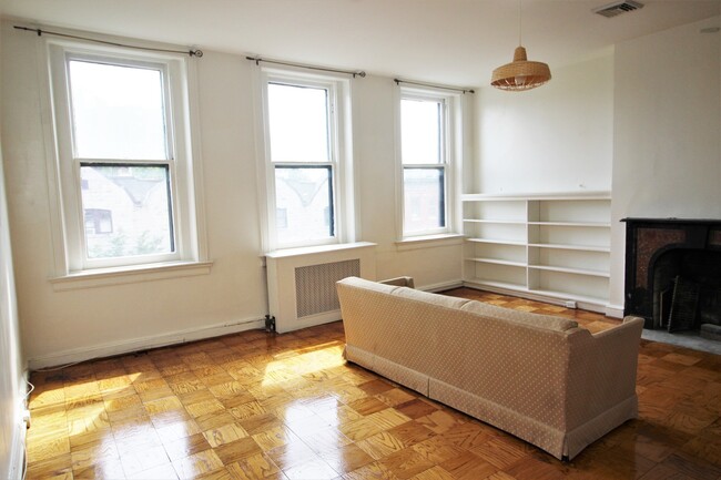 Building Photo - 1513 Bolton St