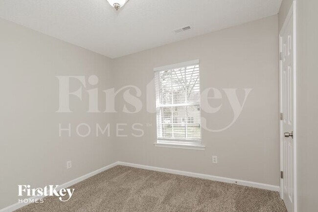Building Photo - 6051 Hedgecrest Pl