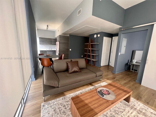 Building Photo - 151 SE 1st St