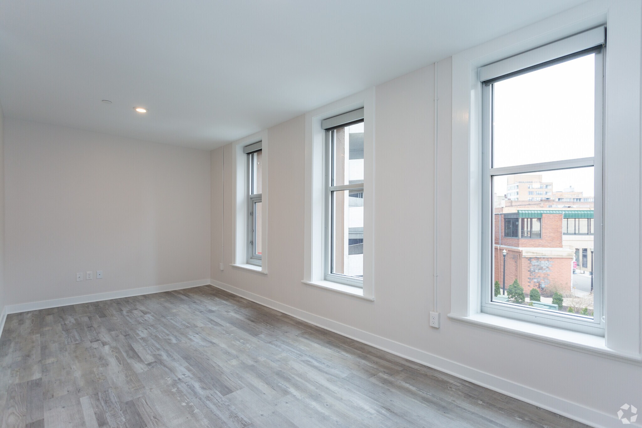 Gilmore Apartments 100 Portage St Kalamazoo MI 49007 Apartment Finder