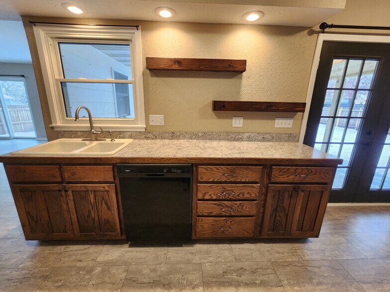 Building Photo - 1702 Clark Ave