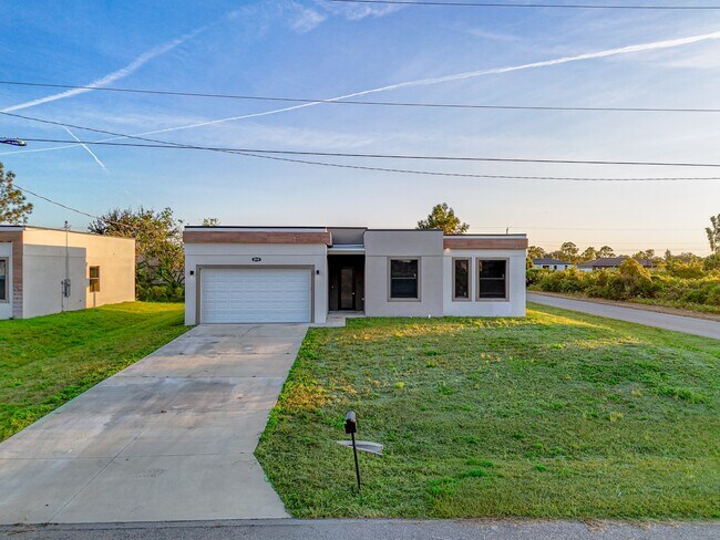 Building Photo - 2919 65th St W