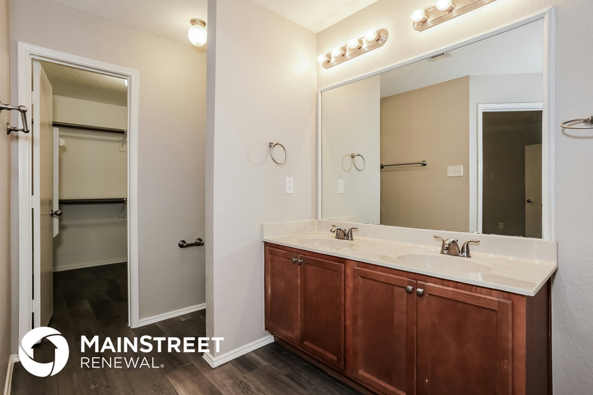 Building Photo - 517 Bretts Way