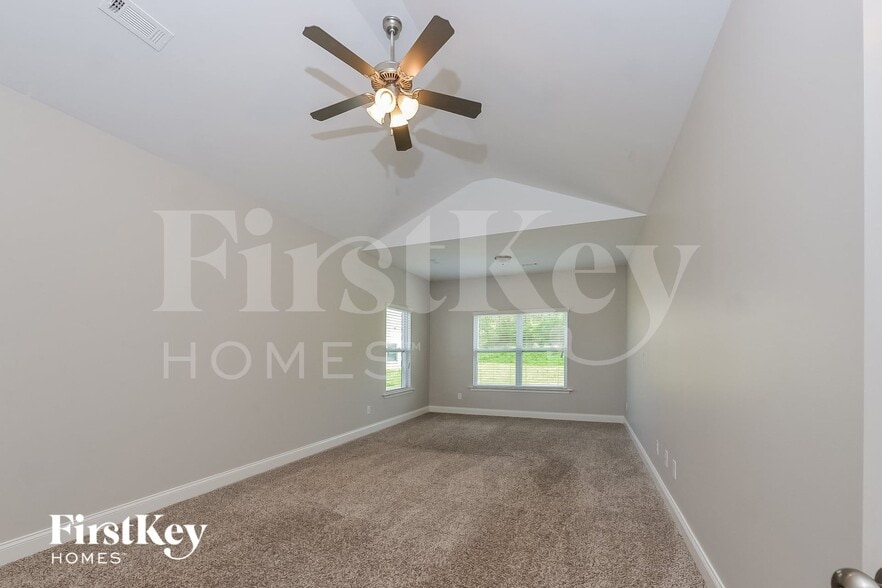 Building Photo - 5542 Bridle Way