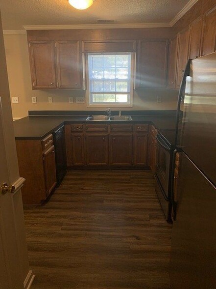 Building Photo - 3979-Mmm9 Sterling Pointe Dr