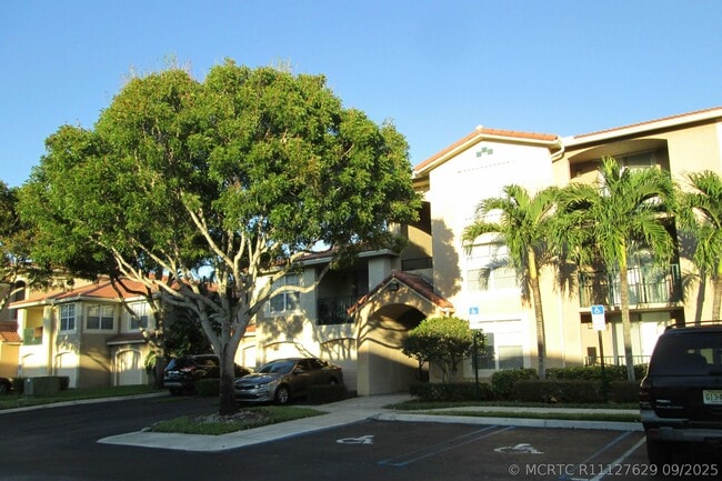 Building Photo - 15065 Michelangelo Blvd
