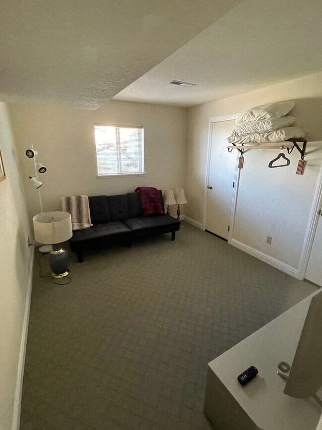 Building Photo - 753 Bigler Cir