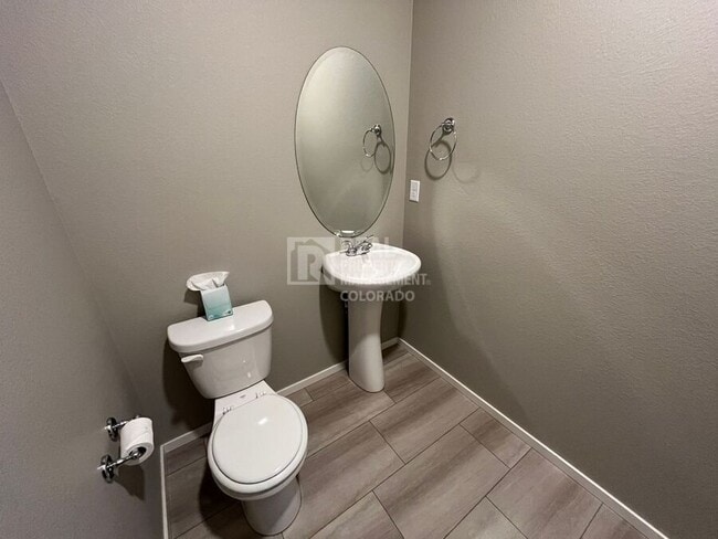 Building Photo - 3644 Ronald Reagan Ave