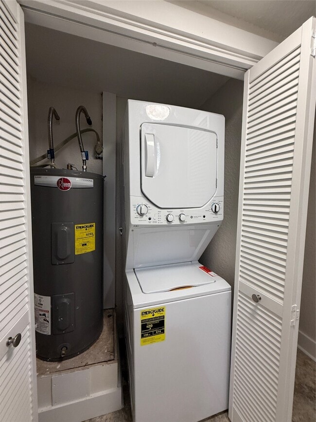 Building Photo - 14070 S Hwy 288b