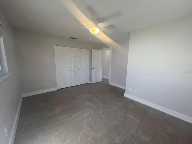 Building Photo - 322 Lasayette Dr NE