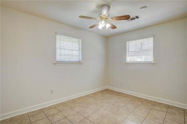Building Photo - 620 Marino Dr