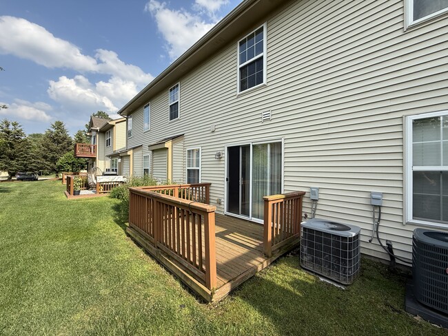 Primary Photo - 163 S Vista