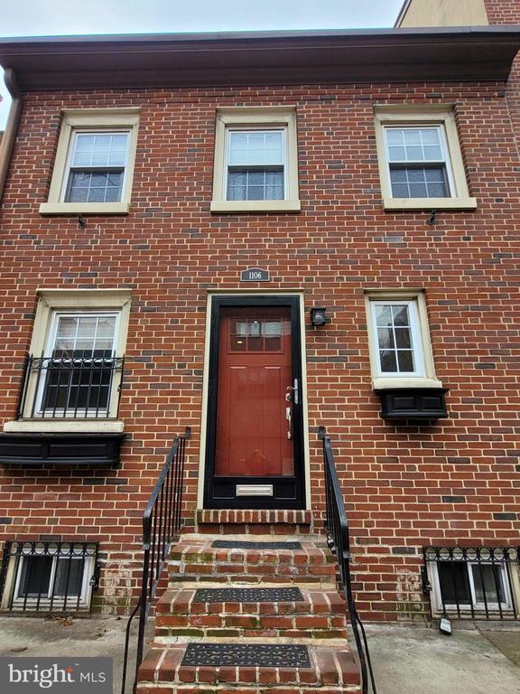 Building Photo - 1106 Lombard St