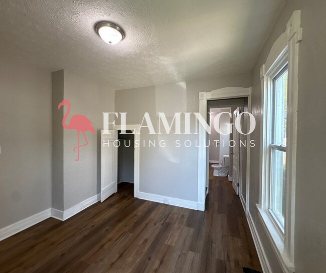 Building Photo - 139 Boltin St