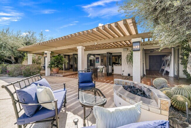 Building Photo - 46310 Shadow Mountain Dr