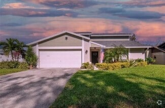 Building Photo - 1326 Corner Oaks Dr
