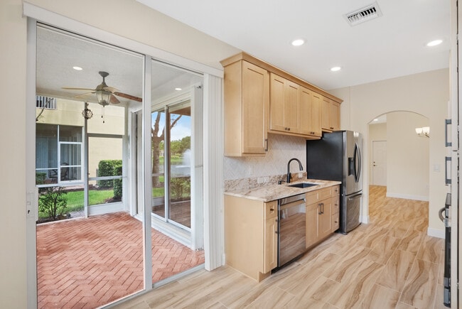 Building Photo - 7546 SW Herrington Ln