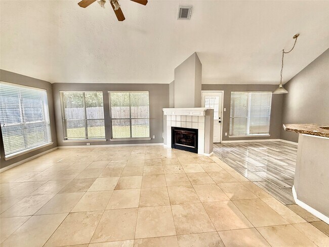 Building Photo - 8815 Champion Springs Cir