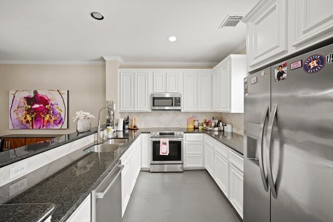 Building Photo - 2605 W Dallas St