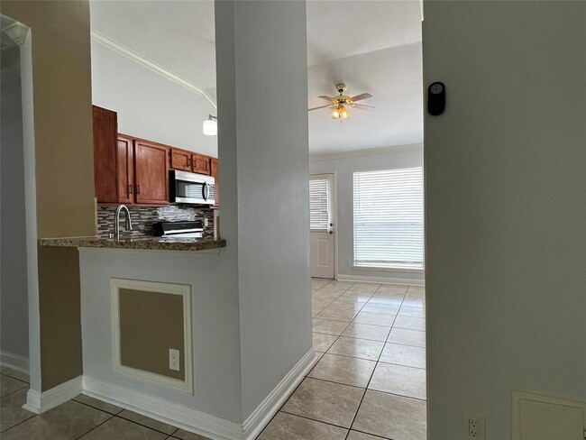 Building Photo - 15303 Riverside Grove Dr