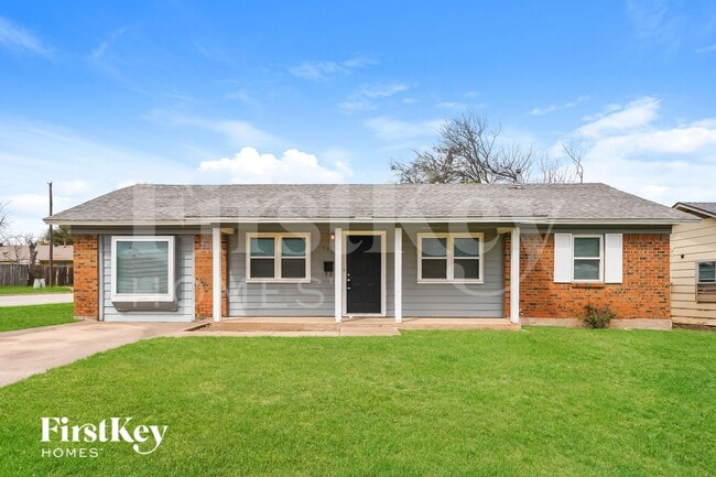 Building Photo - 701 E Mission St