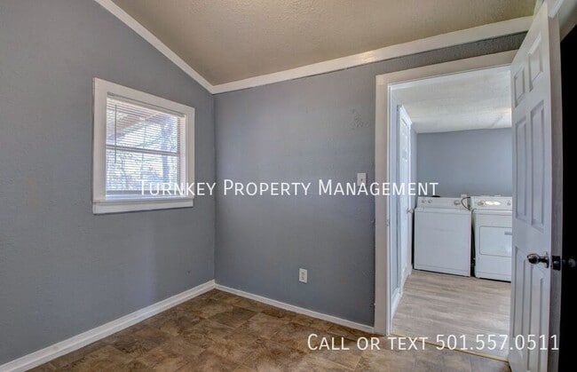 Building Photo - 1019 S Booker St