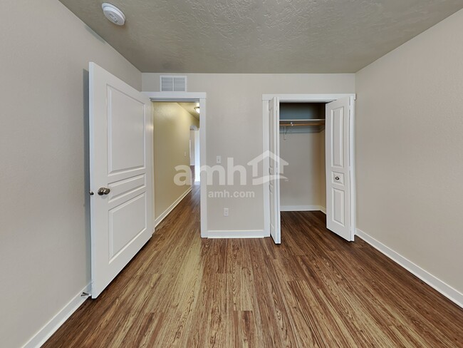 Building Photo - 1765 N Buffalo Bill Ave