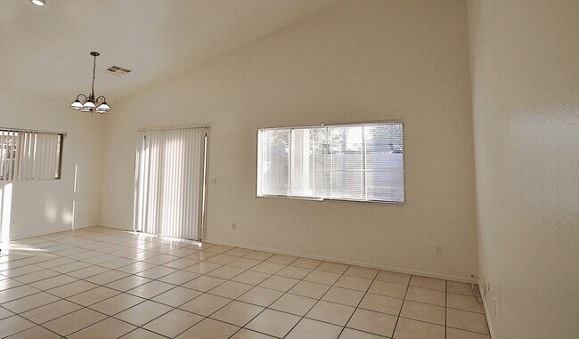 Building Photo - 9201 W Elwood St