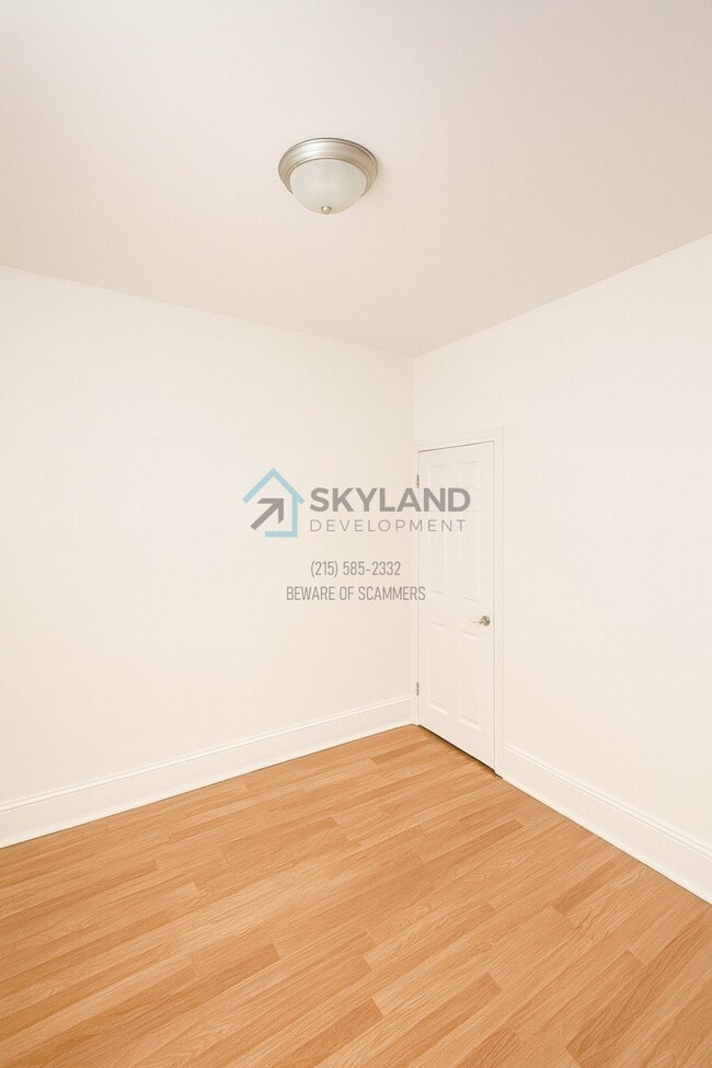 Building Photo - 3424 N Sydenham St