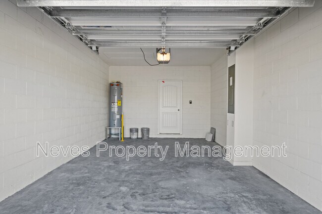 Building Photo - 17081 Water Spring Blvd