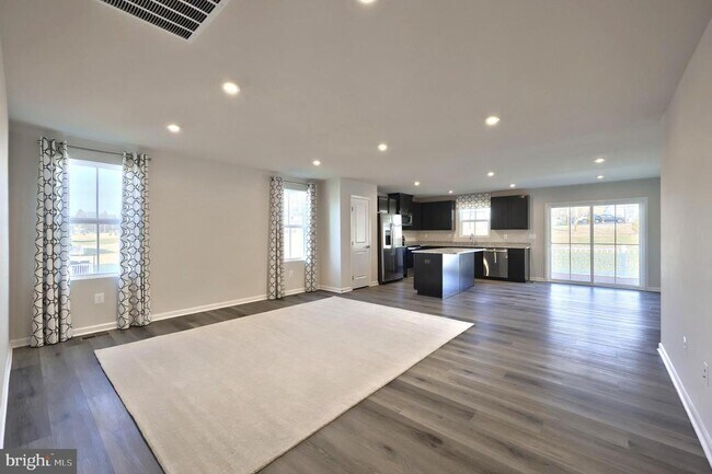 Building Photo - 77 Summerfield Dr