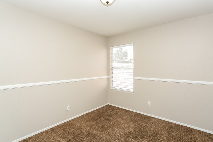 Building Photo - 3917 Marble Mountain St