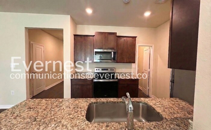 Building Photo - 6288 Rainbow Row