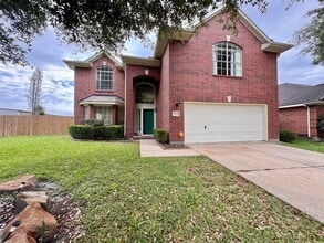 Building Photo - 8530 Regalbrook Dr