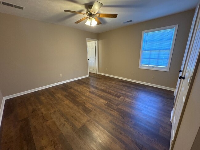 Building Photo - 3320-3322 River Oaks Blvd