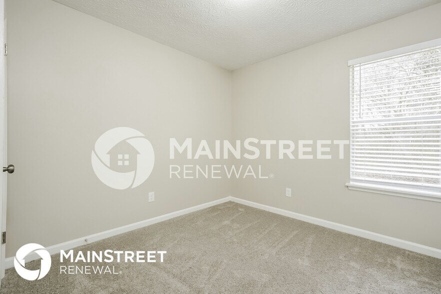 Building Photo - 5450 Forest Downs Cir