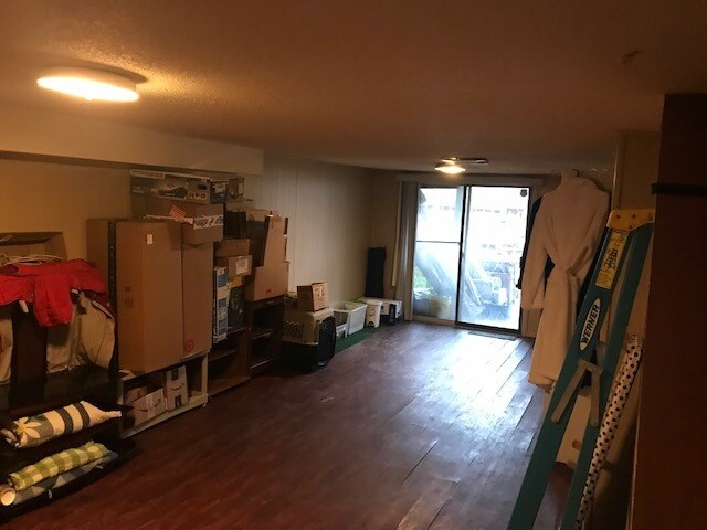 Building Photo - 9317 Nieman Rd