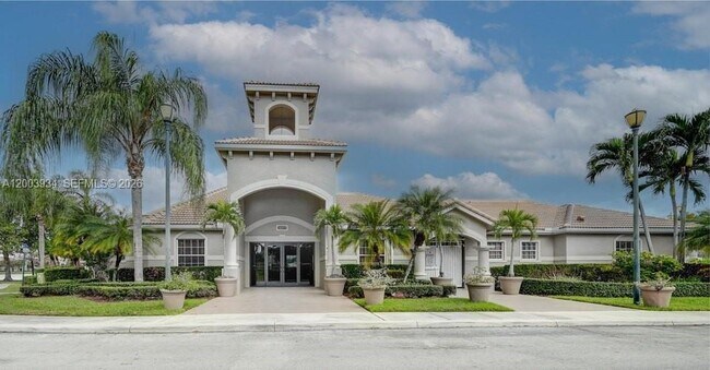 Building Photo - 5051 Wiles Rd