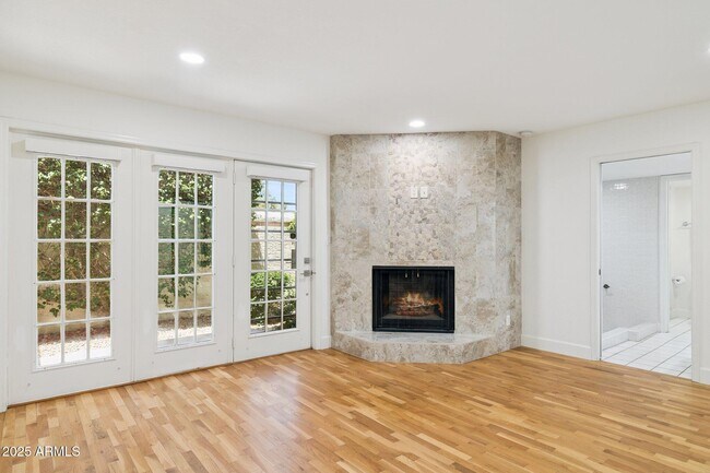 Building Photo - 5732 N 25th St