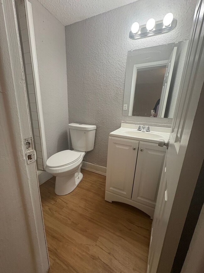 Building Photo - Affordable City living