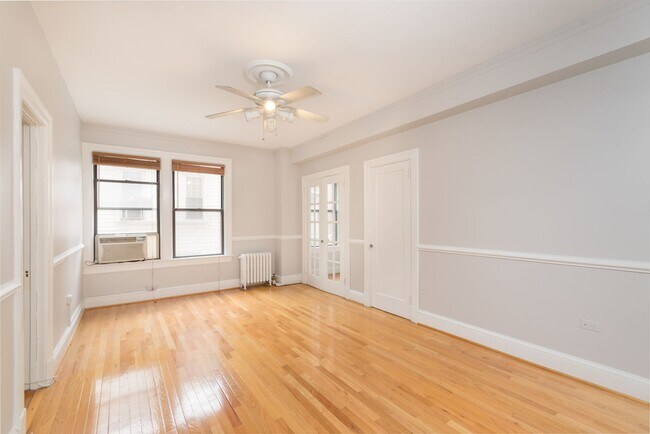 Building Photo - Charming Logan Circle Condo | Studio | 1 Bath | 450 Sf