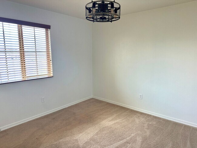 Building Photo - Stunning 2 story home in Oro Valley!!