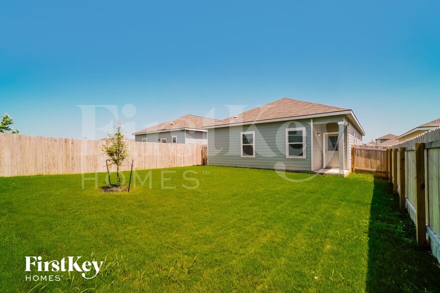 Building Photo - 13509 Sunrise Mdw