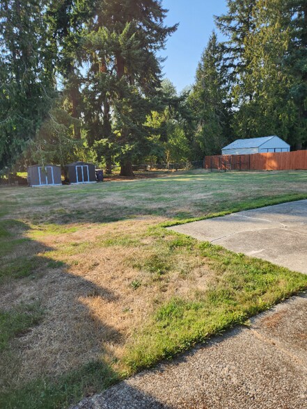 Building Photo - 7802 57th Dr NE