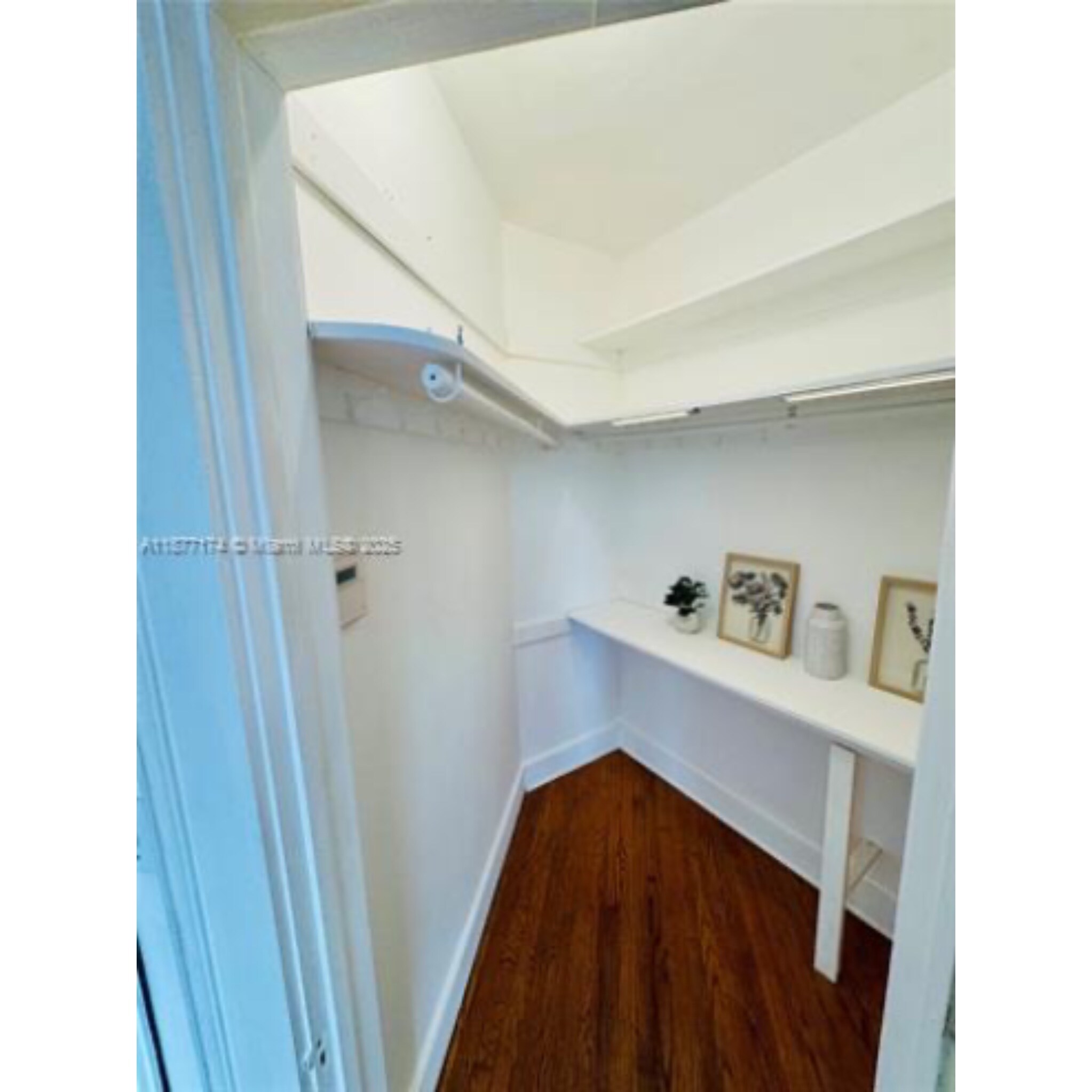 Building Photo - 3224 Biscayne Blvd