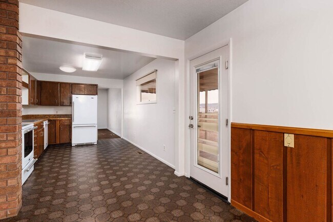 Building Photo - 429Guerrero