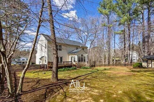 Building Photo - 170 W Rosewood Dr