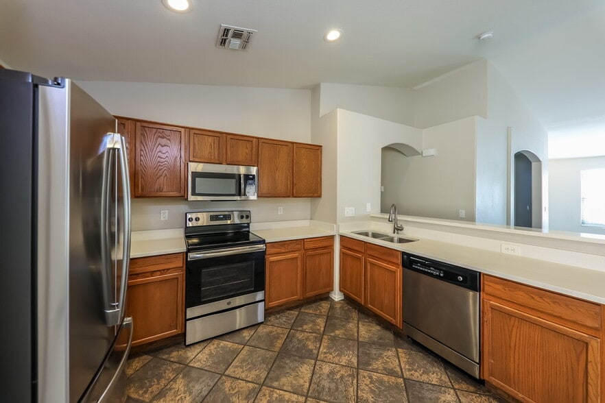 Building Photo - 16214 N 162nd Dr